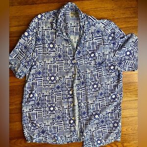 Kenny Flowers Blue and White Happy Challah Days Hanukkah Shirt Size Large
